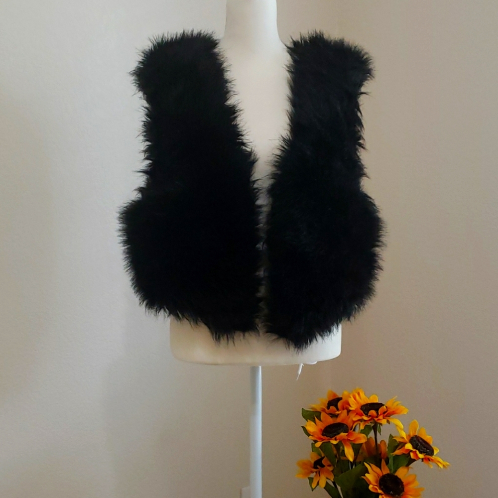 Countess Faux Fur vest size Medium